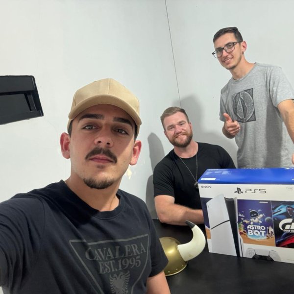 Playstation 5 Disk- Pacote Astro Bot e Gran Turismo 7